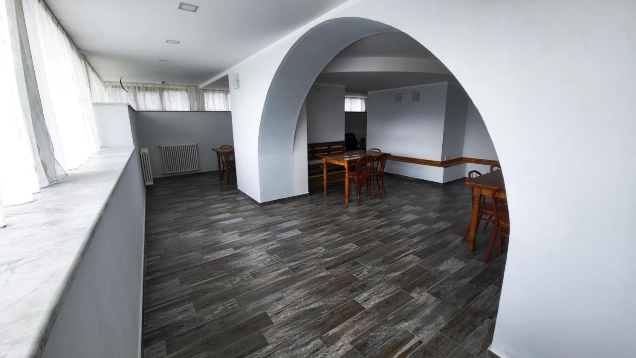 Pensiunea Tesoro Corbeni Esterno foto