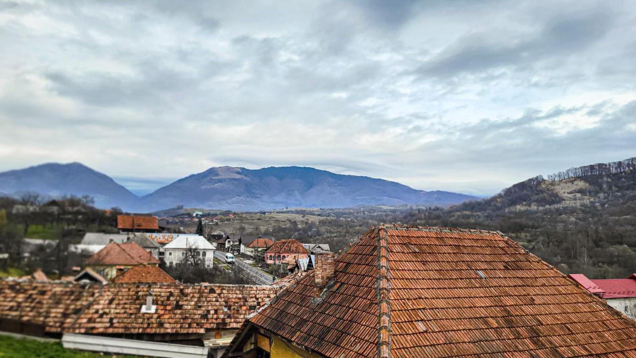Pensiunea Tesoro Corbeni Esterno foto